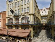 Palatinus Grand Hotel - 3-Sterne Hotel in der historischen Innenstadt von Pecs Palatinus Grand Hotel*** Pécs - am Fußе des Mecsek-Gebirges  - 