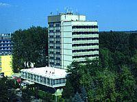 Hotel Höforras - 3-Sterne Hotel in Hajduszoboszlo Hotel Hőforrás Hajdúszoboszló - Thermalhotel 500 m vom städtischen Heilbad - 
