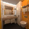 Elegantes Badezimmer von Park Inn Budapest Hotel