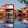 BL Bavaria Jachtklub und Appartements in Balatonlelle - mit Außenbecken mit Panoramablick auf dem Plattensee in Ungarn
