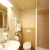 Erzsebet Kiraylne Hotel - schönes und elegantes Badezimmer im Zentrum von Gödöllö