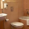 Badezimmer im Wellness Hotel Granada in Kecskemet